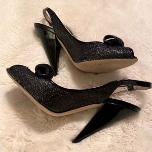 Vintage Óscar de la Renta open back sling.